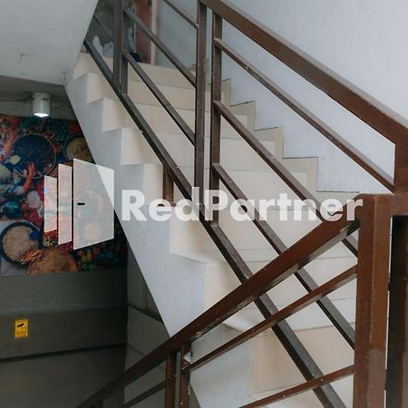 We Stay Residence Redpartner Surabaya Eksteriør bilde