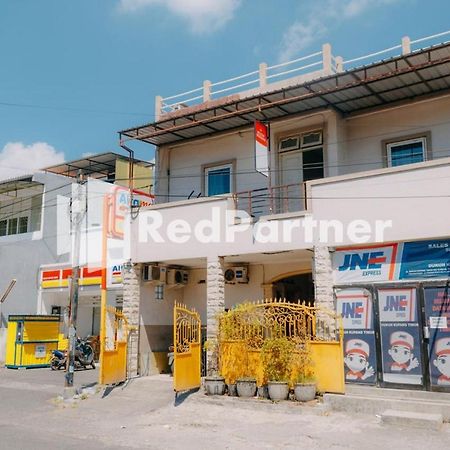 We Stay Residence Redpartner Surabaya Eksteriør bilde