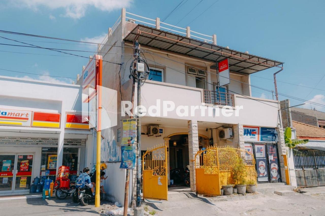 We Stay Residence Redpartner Surabaya Eksteriør bilde