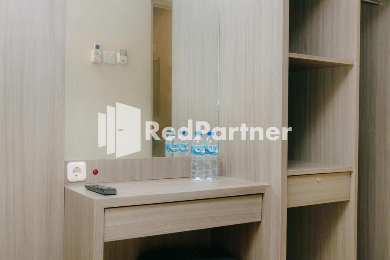 We Stay Residence Redpartner Surabaya Eksteriør bilde