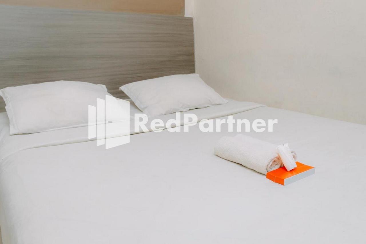 We Stay Residence Redpartner Surabaya Eksteriør bilde